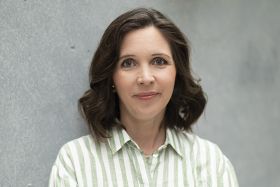 Isabel Reifenrath, hr-iNFO ist Moderatorin bei Hessischer Gründerpreis 2026